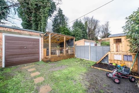 3 Clydon Close, Erith, DA8 3AX