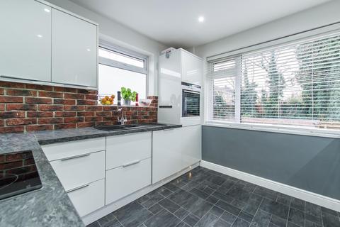 3 Clydon Close, Erith, DA8 3AX