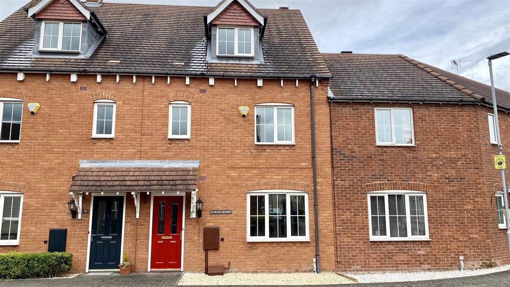 Beams Meadow, Hinckley 4 bed townhouse £895 pcm (£207 pw)
