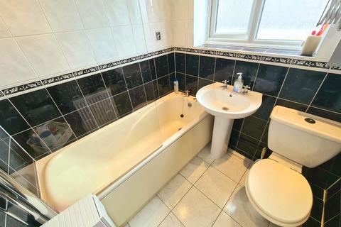 96a Hickman Road, Galley Common, Nuneaton, CV10 9NG