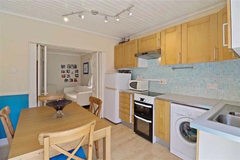 25a Elderton Road, London, SE26 4EY