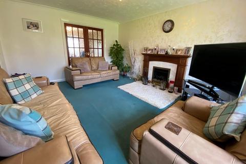 65 Corby Road, Swayfield, Grantham, NG33 4LH