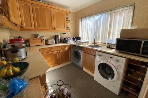 65 Corby Road, Swayfield, Grantham, NG33 4LH