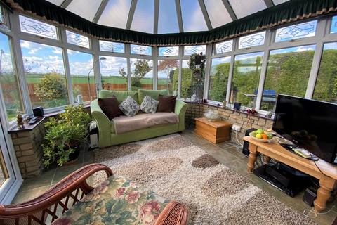 65 Corby Road, Swayfield, Grantham, NG33 4LH