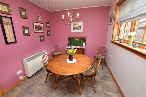 2 Cathedral Square, Fortrose, IV10 8TB