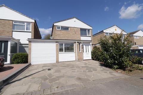 18 Hamilton Crescent, Warley, Brentwood, CM14 5ES