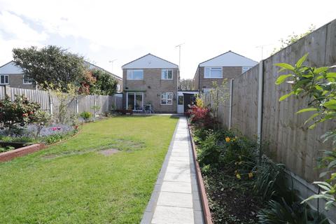 18 Hamilton Crescent, Warley, Brentwood, CM14 5ES