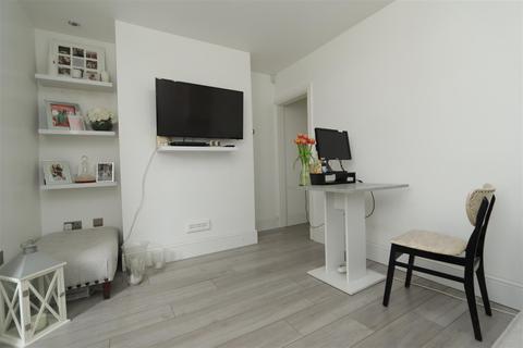233 Rayleigh Road, Hutton, Brentwood, CM13 1PJ