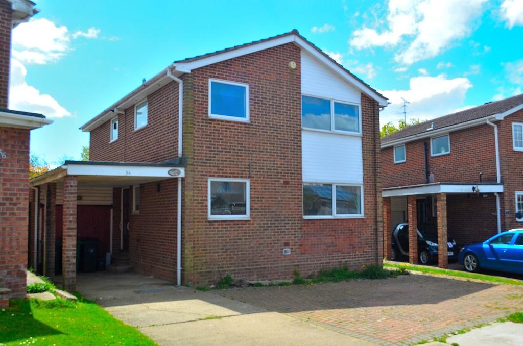Woodview Road, Dunmow 4 bed detached house £1,600 pcm (£369 pw)