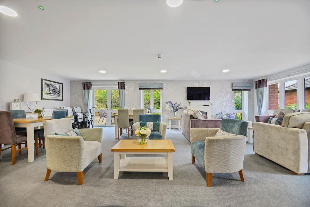 Homeowners Lounge.jpg