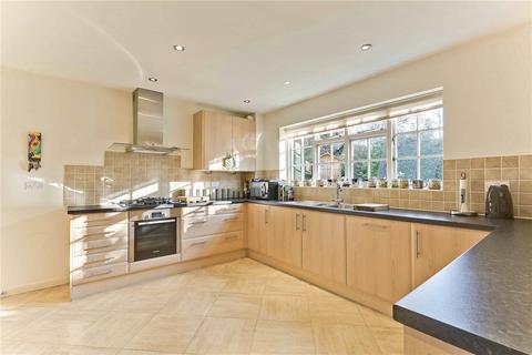 12 Old Farmhouse Drive, Oxshott, Leatherhead, KT22 0EY