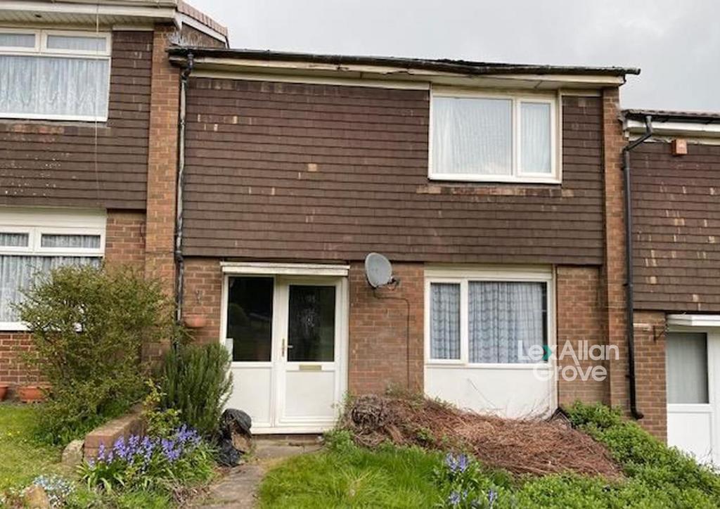 Portway Walk, Rowley Regis 2 bed terraced house £100,000