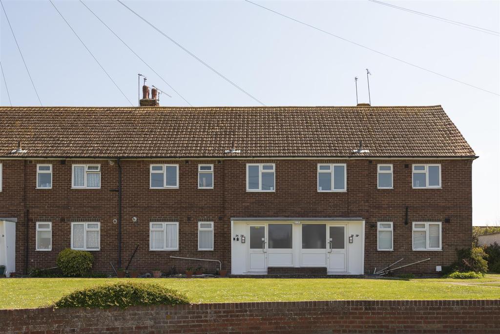 Perkins Avenue, Margate 1 bed flat £695 pcm (£160 pw)