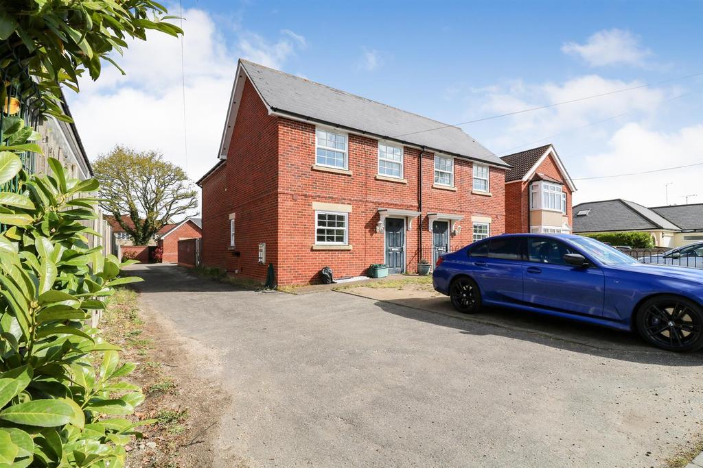 Station Road, Tiptree, Colchester 3 bed semidetached house £349,995