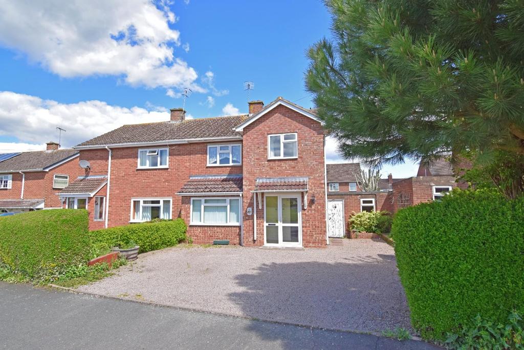 6 St. Richards Road, Wychbold... 3 bed semidetached house £230,000
