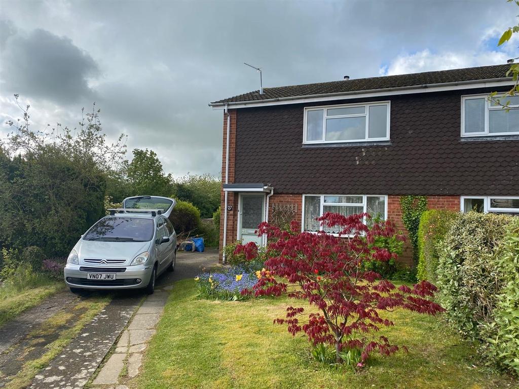 Fruitlands, Malvern 3 bed semidetached house £850 pcm (£196 pw)