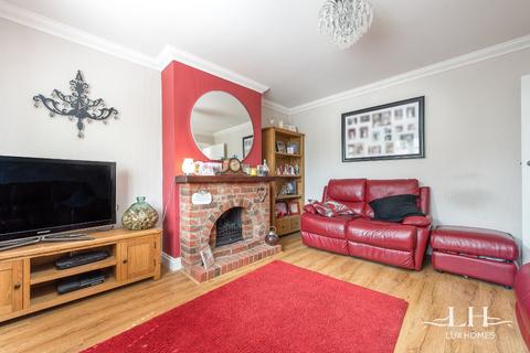 95 Clement Way, Upminster, RM14 2NT