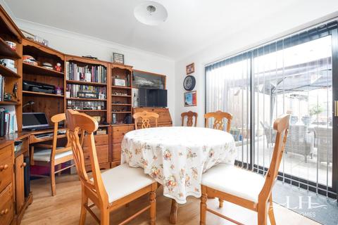 95 Clement Way, Upminster, RM14 2NT