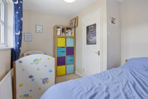4 Compton Close, London, SE15 5FZ