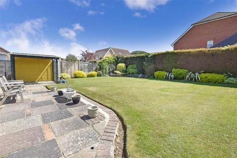 15 Broadmark Way, Rustington, Littlehampton, BN16 2EY