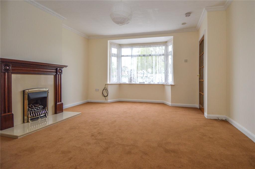 Tinkers Farm Road, Northfield, Birmingham, West Midlands, B31 3 bed end