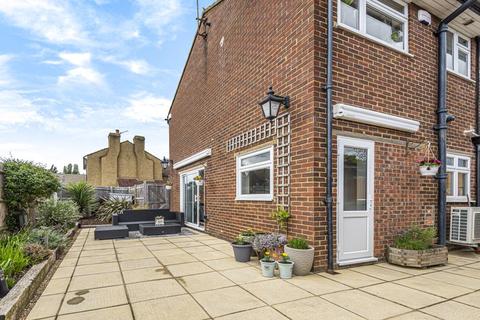 1 Templecroft, Ashford, TW15 1TJ