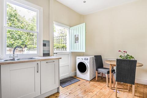 5 Cornflower Terrace, London, SE22 0HH