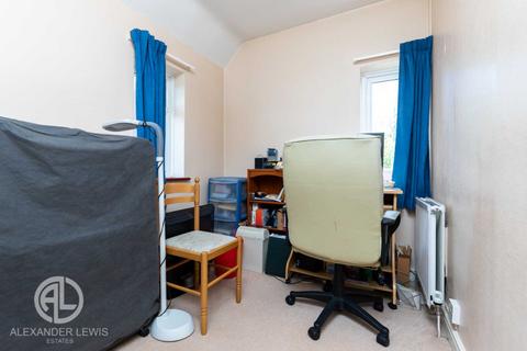 124 Icknield Way, Letchworth Garden City, SG6 4AW