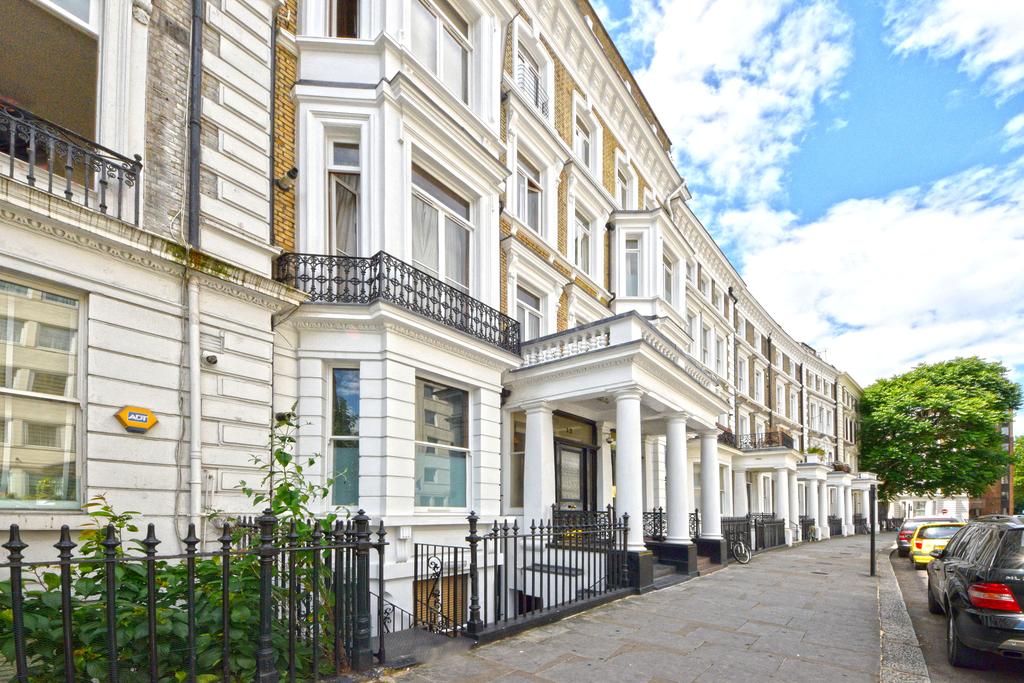 Collingham Road, London, SW5 Flat - £737 pcm (£170 pw)