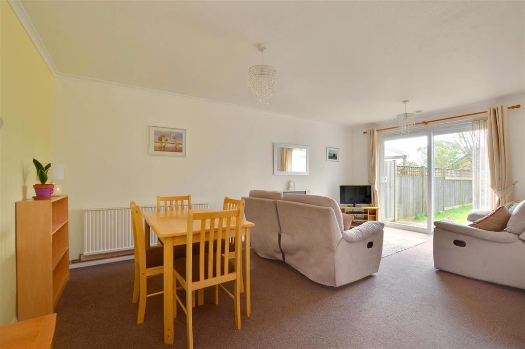Laurel Avenue, St. Marys Bay, Kent 2 bed semidetached bungalow £270,000