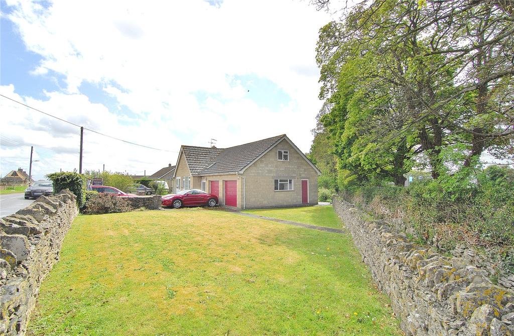 Middle Hill, Chalford Hill, Stroud, GL6 2 bed bungalow £450,000