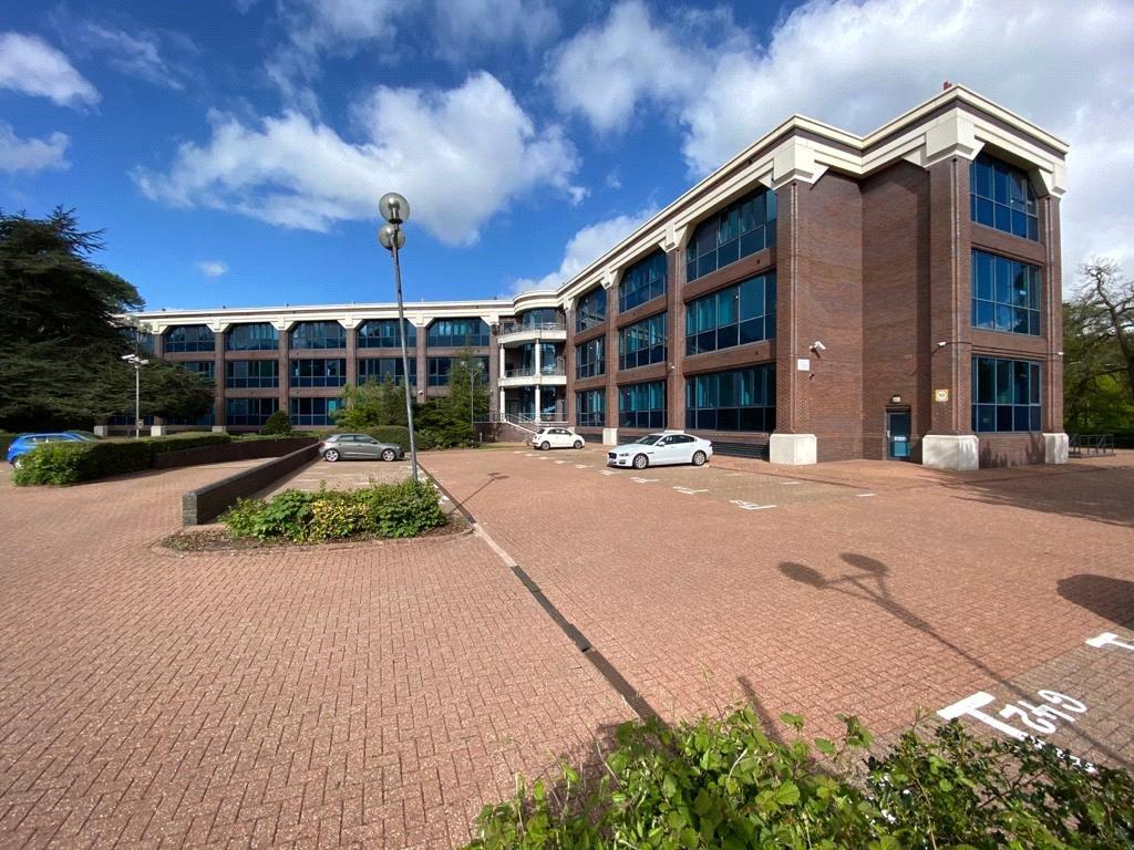 Opladen Way, Bracknell, Berkshire, RG12 1 bed apartment £900 pcm (£