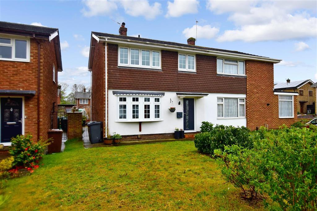 Woodpecker Road, Birds Estate, Larkfield, Kent 3 bed semidetached house £345,000