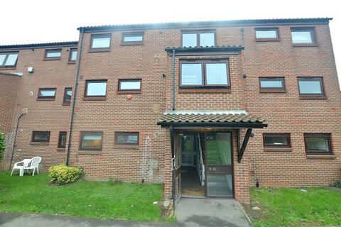1 bedroom apartment to rent, Peartree Court, Churchfields, South Woodford, E18