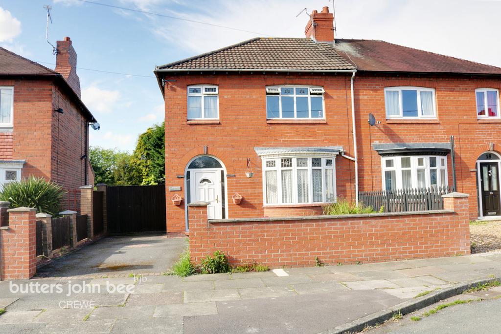 Rockwood Avenue, Crewe 3 bed semidetached house £140,000