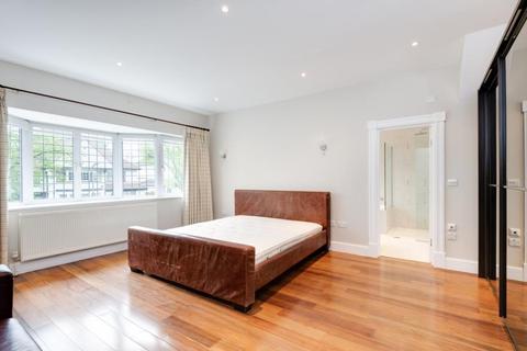 57 Fitzalan Road, London, N3 3PG