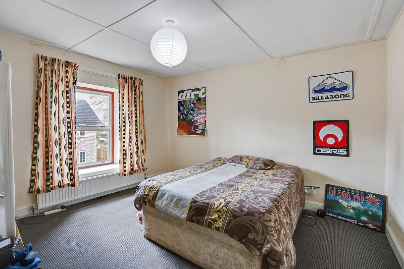 House 1 - Bedroom 1