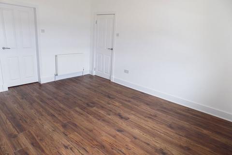 3 bedroom flat to rent, 15 Finnieston Lane, Greenock, PA15 2LA