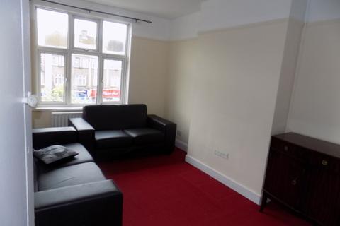 1 bedroom flat for sale, High road , NW9