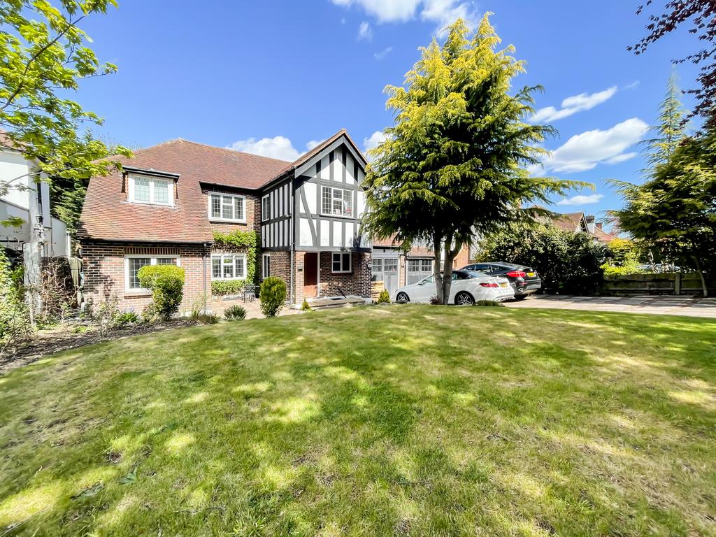 Stone Road, Bromley 5 bed detached house £1,400,000