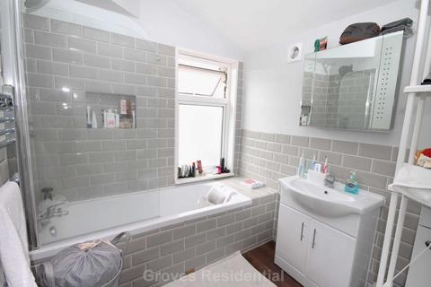 1 George Road, New Malden, KT3 6BT