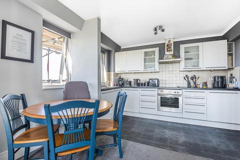 Flat 30, Lushington House Vicarage Fields, Walton-on-thames, KT12 2EP