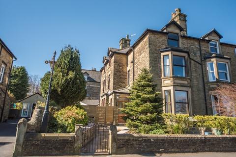 Guest house for sale - Compton Road, Buxton, Derbyshire, SK17