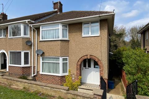 39 Fairway, Northampton, NN2 7JX
