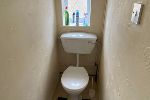 39 Fairway, Northampton, NN2 7JX