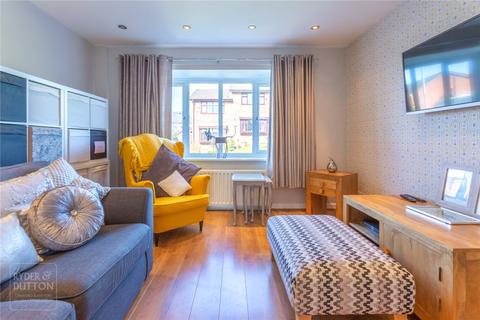 14 Erlesmere Close, Oldham, OL4 2LD