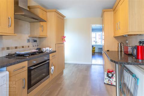 14 Erlesmere Close, Oldham, OL4 2LD