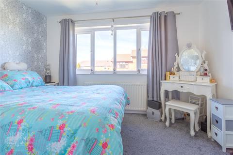 14 Erlesmere Close, Oldham, OL4 2LD
