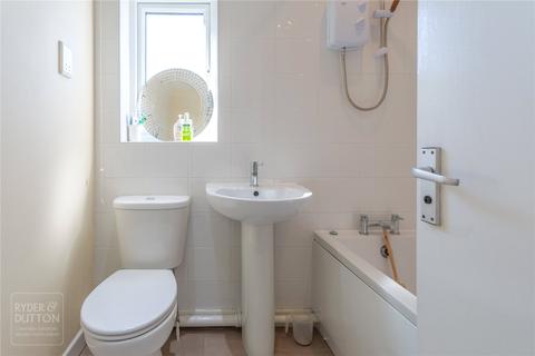 14 Erlesmere Close, Oldham, OL4 2LD