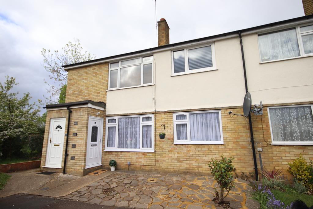 Green Close, Maidenhead 2 bed ground floor £295,000